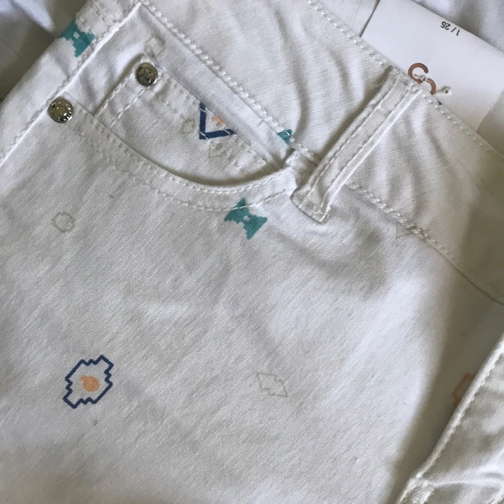 White Patterned Shorts - Picture 2 of 2